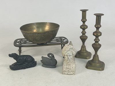 Lot 755 - A quantity of brass to include a Oriental bowl,...