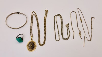 Lot 681 - A small quantity of 9ct yellow metal and...
