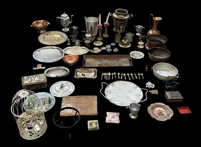 Lot 482 - A large quantity of assorted metalware...