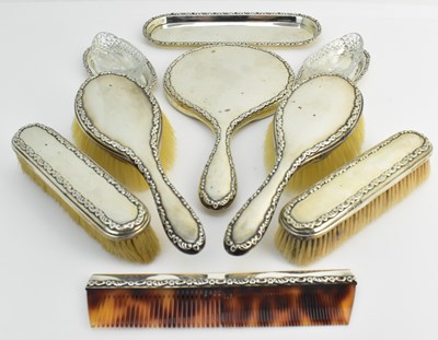 Lot 1125 - MAPPIN & WEBB; a George V hallmarked silver...