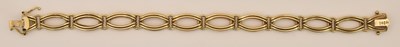 Lot 1422 - A 9ct yellow gold double oval link bracelet,...