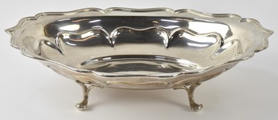 Lot 1124 - JOSEPH RODGERS & SONS; a George V hallmarked...