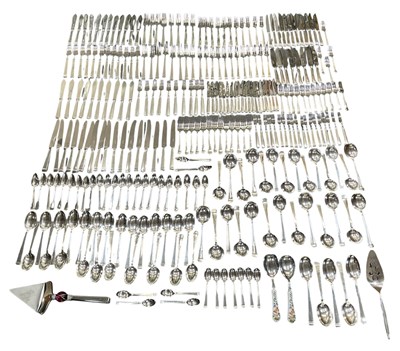 Lot 1055 - A large quantity of assorted modern silver...
