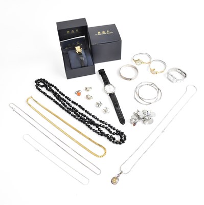 Lot 696 - A collection of hallmarked silver jewellery...