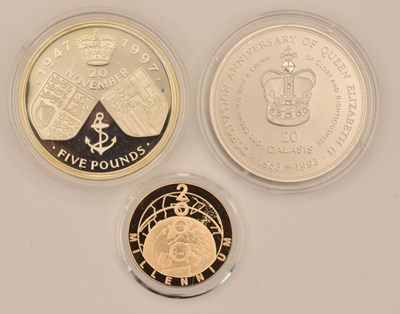 Lot 1506 - Three encapsulated silver commemorative coins...