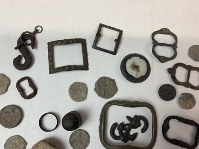 Lot 36 - A small quantity of metal detected items, to...