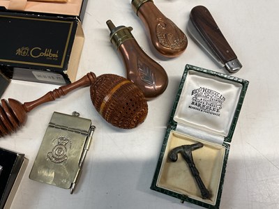 Lot 7 - A quantity of collectors items, to include two...