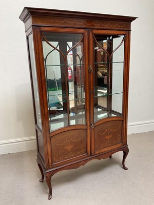 Lot 173 - An Edwardian mahogany display cabinet, height...