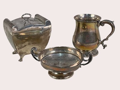 Lot 485 - An Edward VII hallmarked silver tea caddy,...
