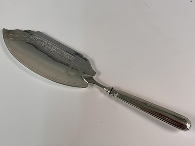 Lot 449 - HENRY CHAWNER; a George III hallmarked silver...