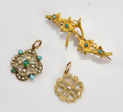 Lot 124 - A 15ct yellow gold seed pearl and turquoise...