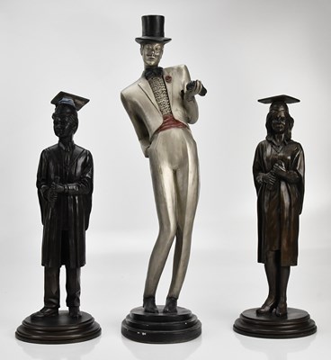 Lot 615 - A pair of decorative bronzed figures of...
