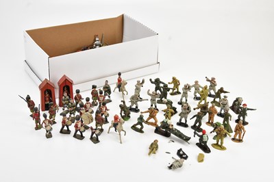 Lot 2123 - A collection of toy soldiers including...