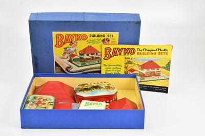 Lot 2133 - BAYKO; a building set, boxed.