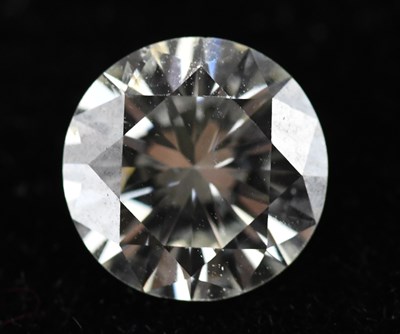 Lot 207 - An unmounted round brilliant cut diamond,...