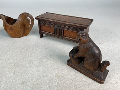 Lot 42 - A collectors' lot comprising a brass pestle...