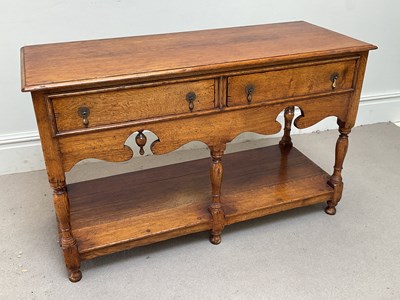 Lot 86 - TITCHMARSH & GOODWIN; a reproduction oak side...