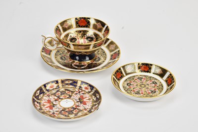 Lot 1422 - ROYAL CROWN DERBY; a teacup and saucer and...