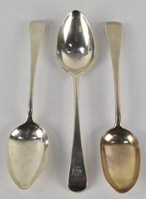 Lot 1111 - A pair of George III hallmarked silver dessert...