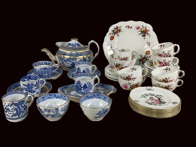 Lot 260 - ROYAL CROWN DERBY; a 'Derby Posies' pattern...