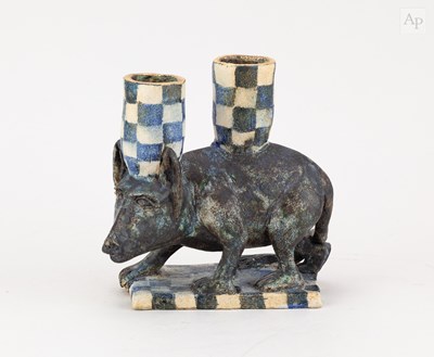 Lot 23 - AMANDA POPHAM (born 1954); an earthenware...