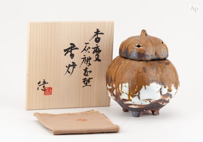 Lot 332 - KEN MATSUZAKI (born 1950); a yohen stoneware...