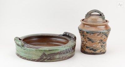 Lot 277 - JANE HAMLYN (born 1940); a large salt glazed...