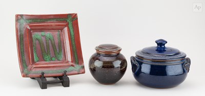 Lot 673 - WILL ILLSLEY (born 1948); a group of stoneware...