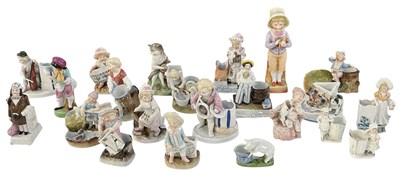 Lot 587 - A collection of twenty-two early 20th century...