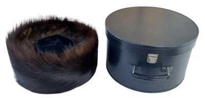 Lot 459 - A Jewish shtreimel brown mink fur hat, with...