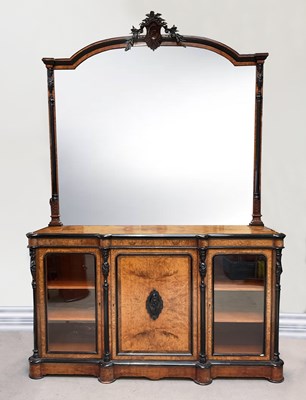 Lot 119 - An exceptionally large Victorian amboyna and...