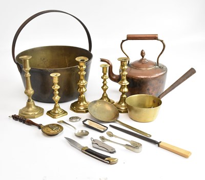 Lot 2127 - A small collection of metalware including...