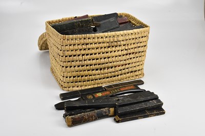 Lot 2017 - A large collection of cut throat razors,...