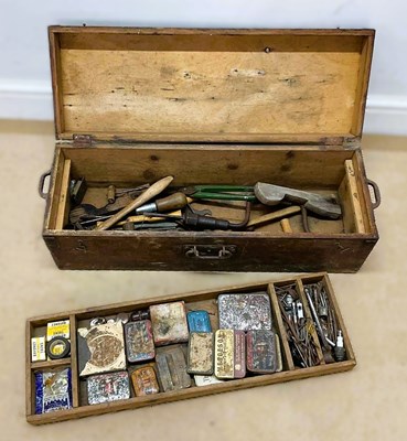 Lot 14 - A vintage general handyman tool box containing...