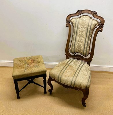 Lot 713 - A late 19th century walnut parlour chair with...