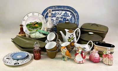 Lot 244 - A quantity of ceramics including Villeroy &...