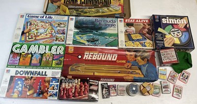 Lot 67 - A quantity of late 1970s/early 1980s games, to...