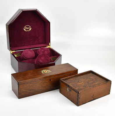 Lot 522 - An early 19th century oak storage box with...