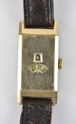 Lot 1147 - An early 20th century 9ct yellow gold jump...