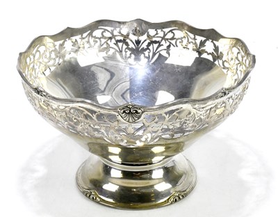 Lot 2223 - A large George V hallmarked silver pedestal...