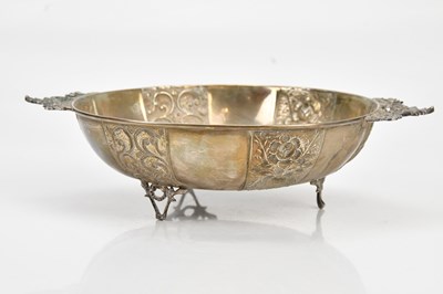 Lot 89 - A 900 grade silver twin handled bowl,...