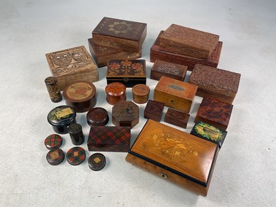 Lot 28 - A quantity of various wooden boxes, of...