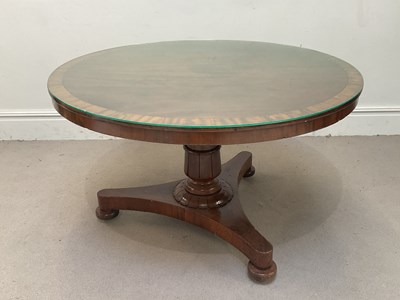 Lot 1178 - A William IV mahogany circular breakfast table,...