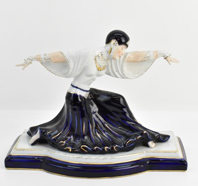 Lot 171 - An early 20th century Art Deco porcelain...