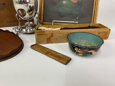 Lot 35 - A group of collectors' items comprising an oil...