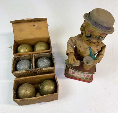 Lot 66 - A Charlie Weaver Bartender battery operated...