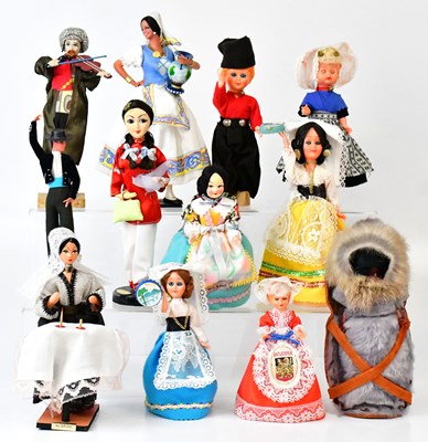 Lot 333 - A quantity of vintage costume dolls from...