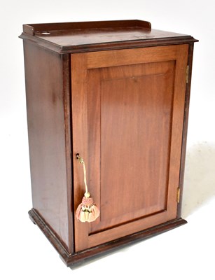 Lot 66 - An Edwardian mahogany specimen cabinet, the...