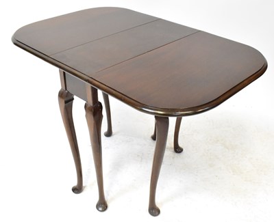 Lot 19 - An early/mid-20th century mahogany Sutherland...