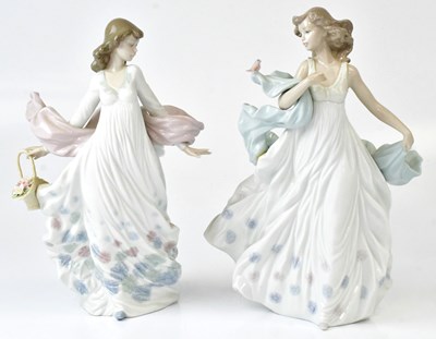 Lot 157 - LLADRÓ; two figures comprising 'Spring...